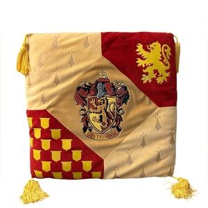HARRY POTTER Gryffindor House‎ Crest Velvet Throw Pillow 18” Sq Room Dorm Decor